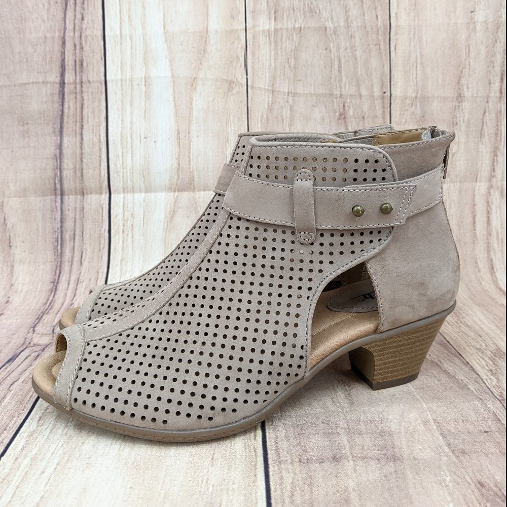 EARTH Shoes Intrepid Sandal 8M Taupe Ankle Boot Peep Toe Perforated Nubuck Upper